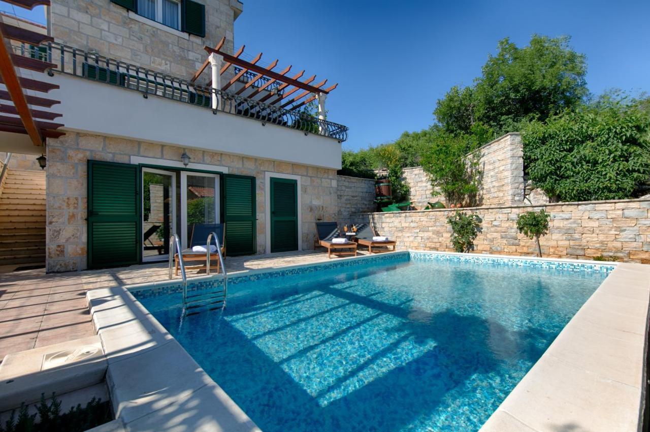 Villa Demi Pucisca Esterno foto