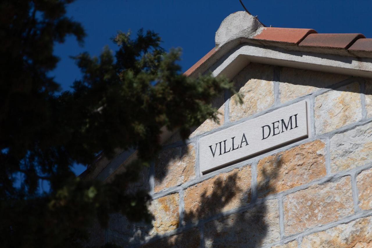 Villa Demi Pucisca Esterno foto